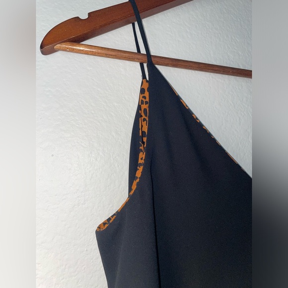 Express Reversible Animal leopard Print V-
Neck Spaghetti Strap Cami Top NWOT - Picture 7 of 11